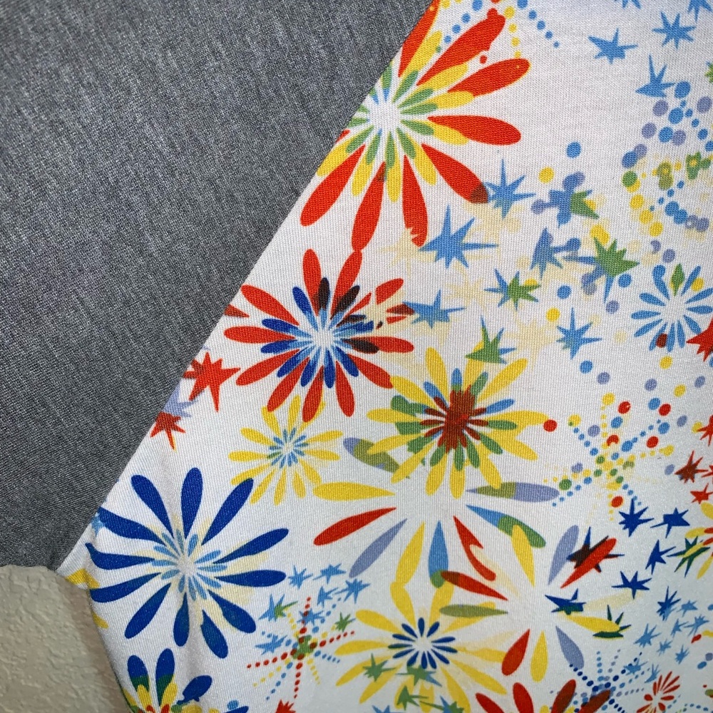 LuLaroe Randy firework size XS - Picture 2 of 5